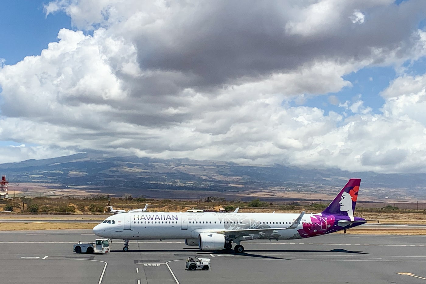 Charter Flights Between Hawaiian Islands