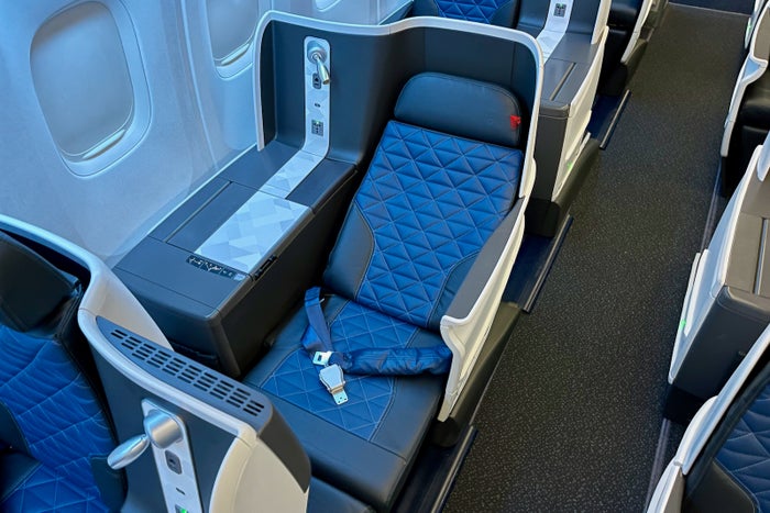 Why premium economy is more attractive than biz on Delta’s latest plane