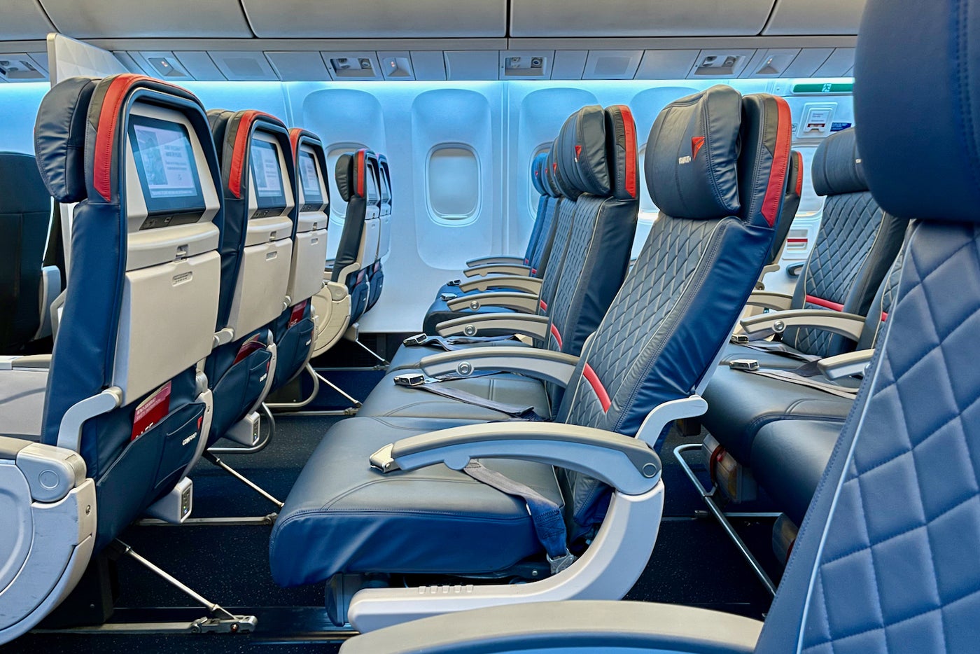 Onboard Delta's first retrofitted Boeing 767 with snazzy new cabins