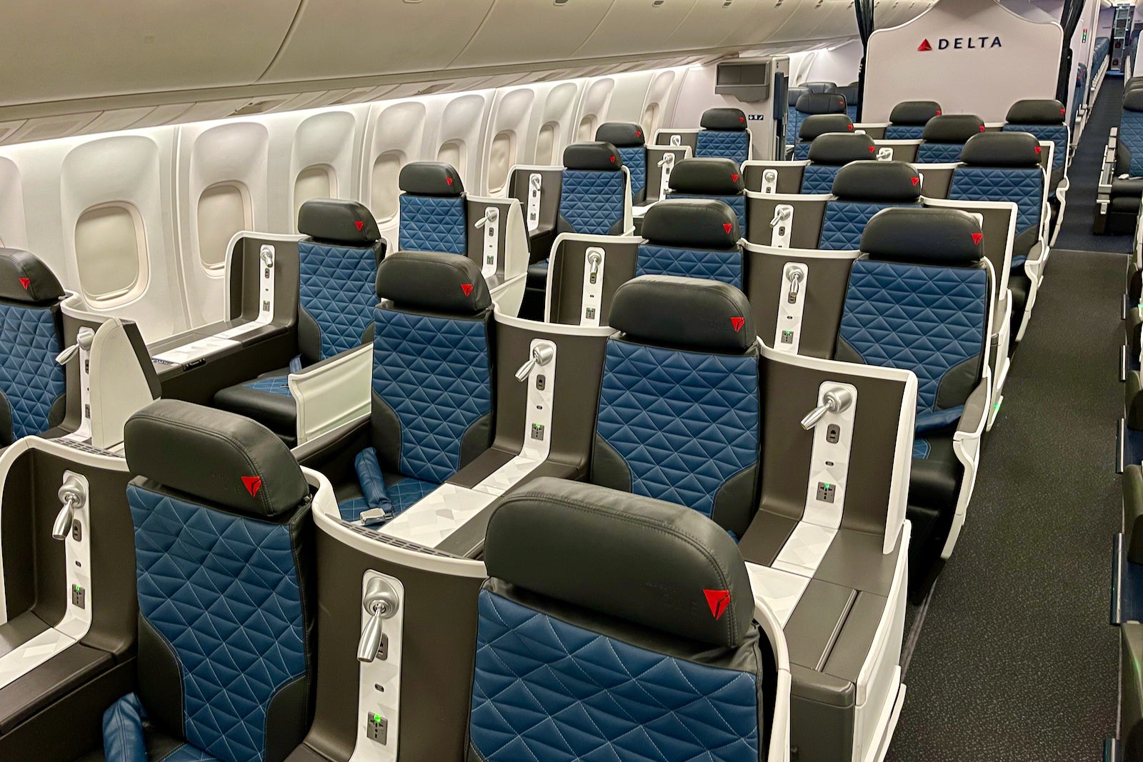 Retrofitted Delta Boeing 767-300 Delta One seats