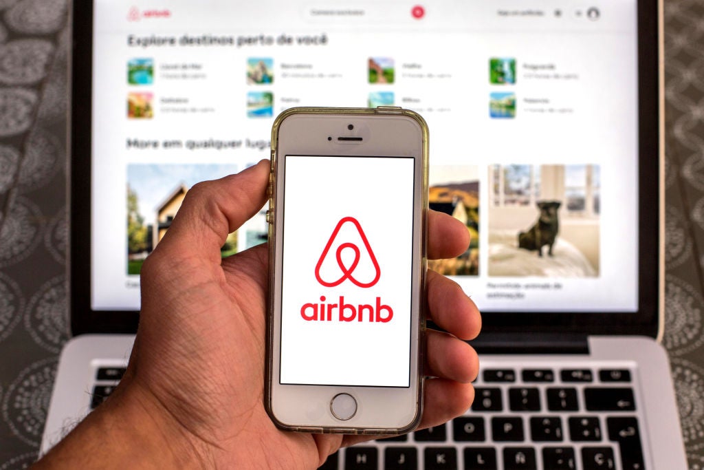 Airbnb on smart phone