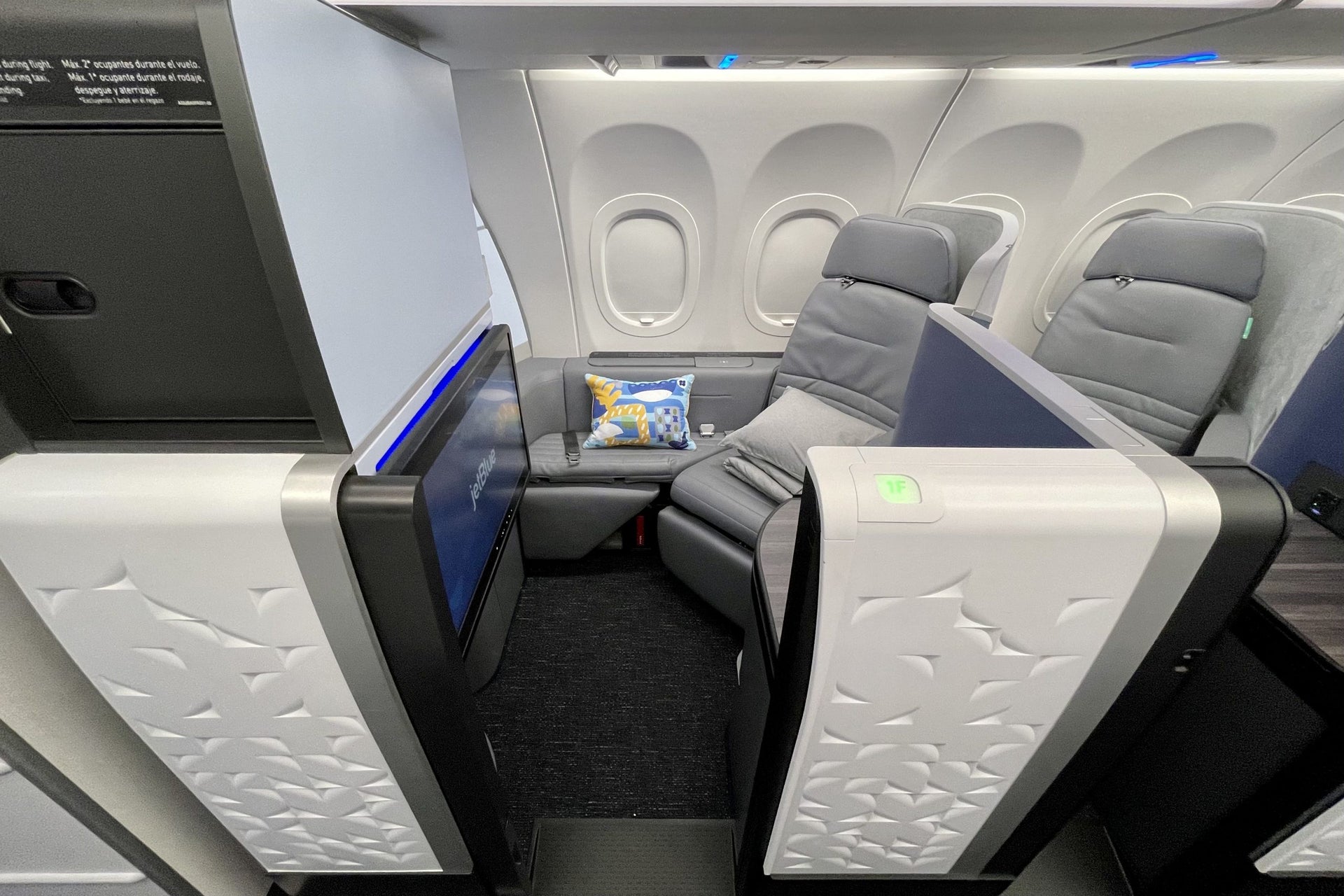 Where to sit when flying JetBlue’s A321LR to and from London The