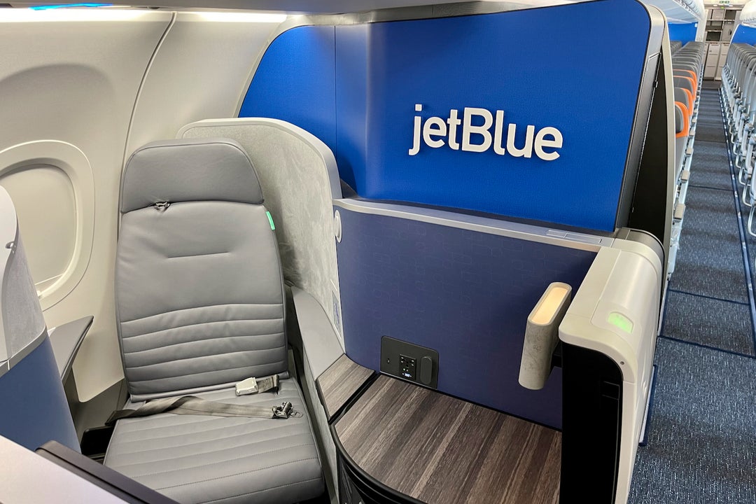 JetBlue brings new Mint suites to Boston amid fierce competition - The ...