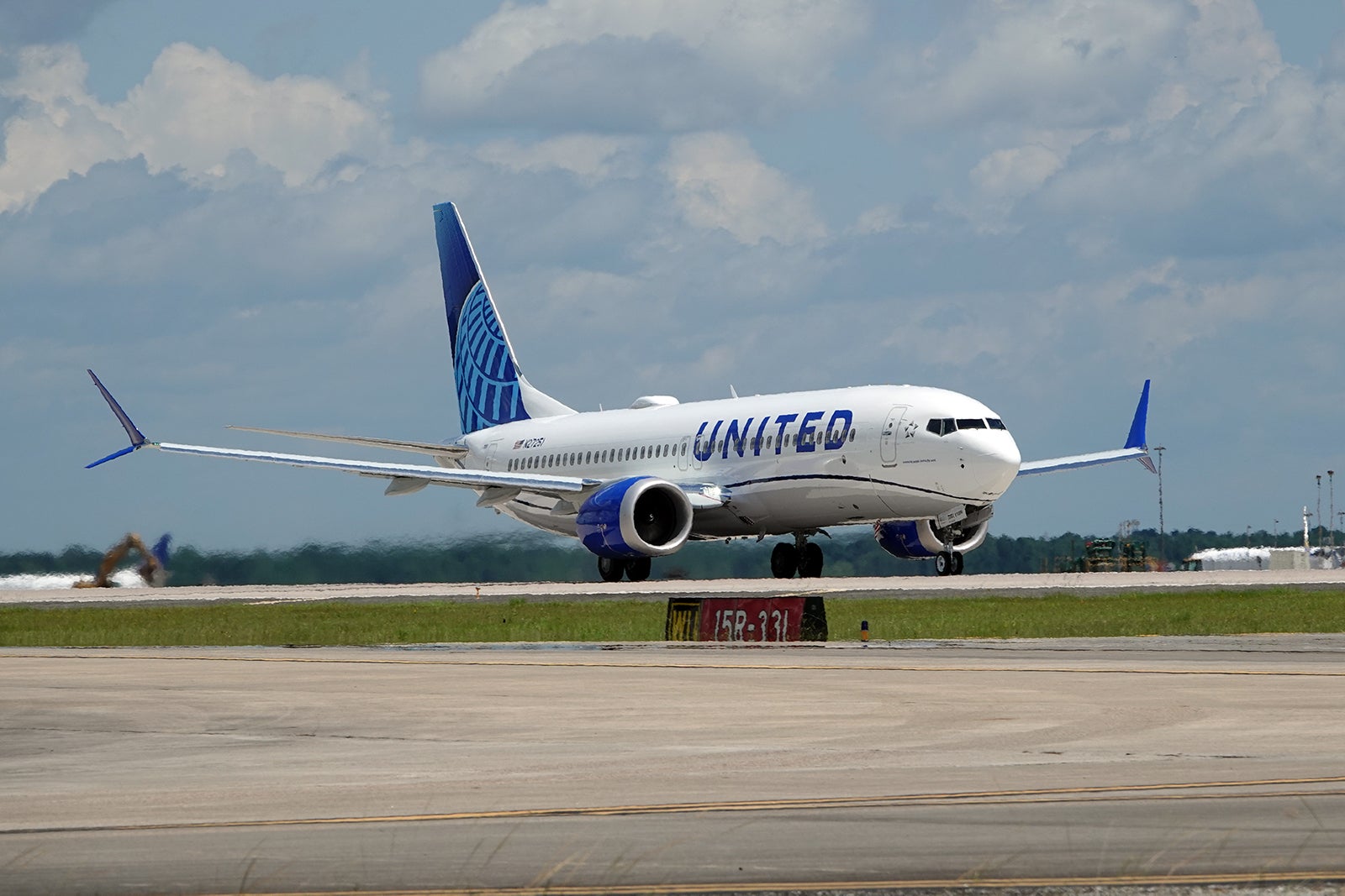United Boeing 737 MAX 8 New Interior