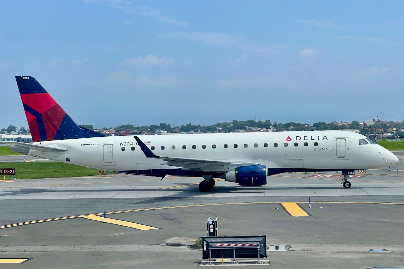 Delta Connection Embraer 175
