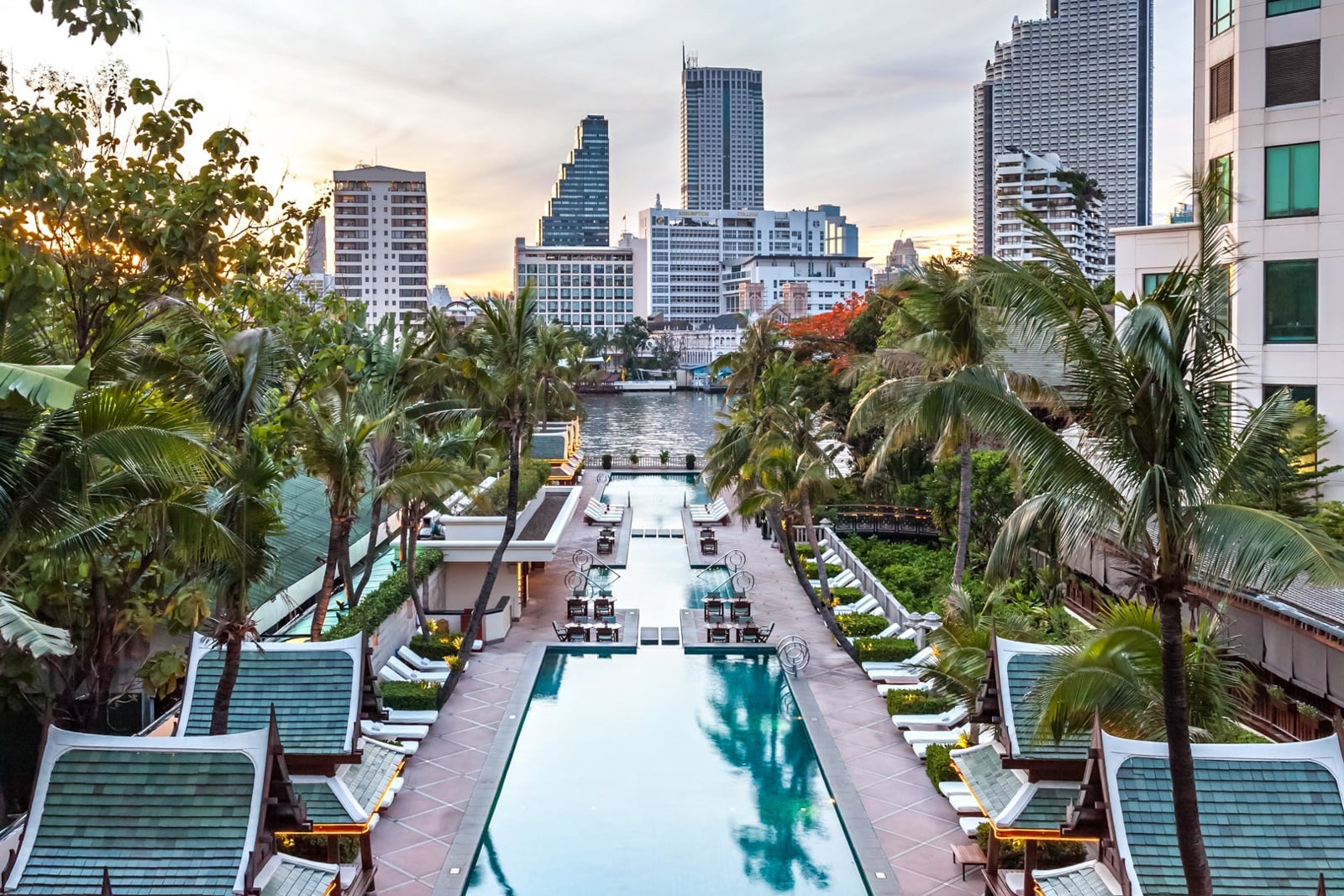 BEST HOTELS IN BANGKOK, THAILAND: Affordable & Luxury Hotels Guide