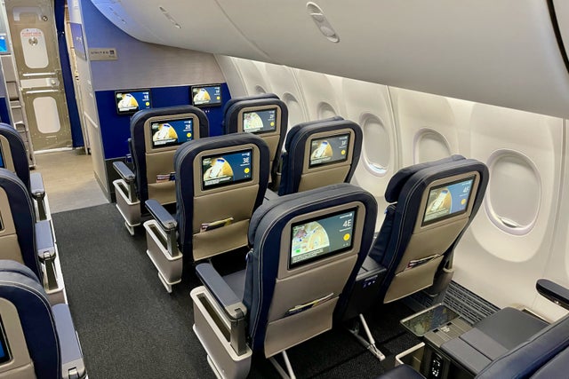 Putting United’s new interior to the test on the Boeing 737 MAX 8 - The ...