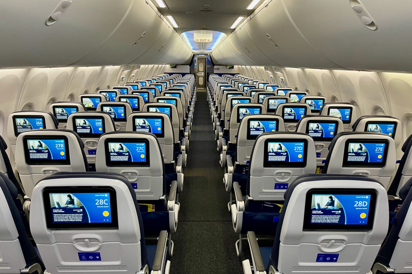 Putting United’s New Interior To The Test On The Boeing 737 Max 8