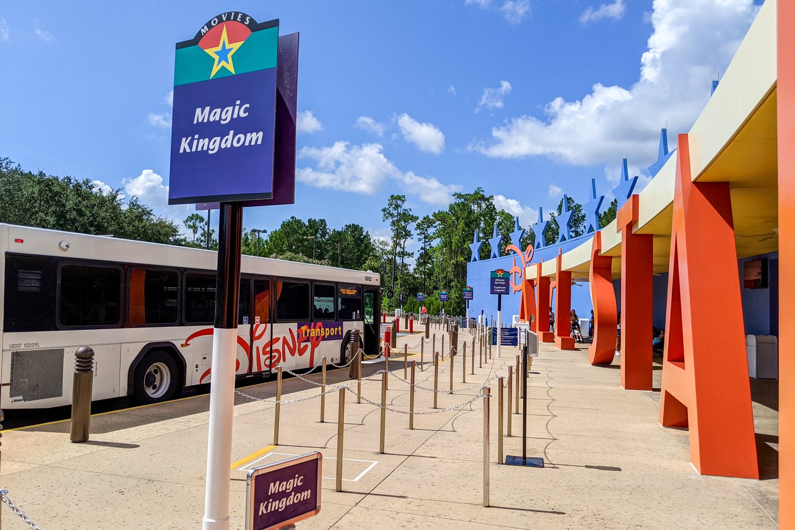 Área de transporte en autobús en Disney's All-Star Movies Resort