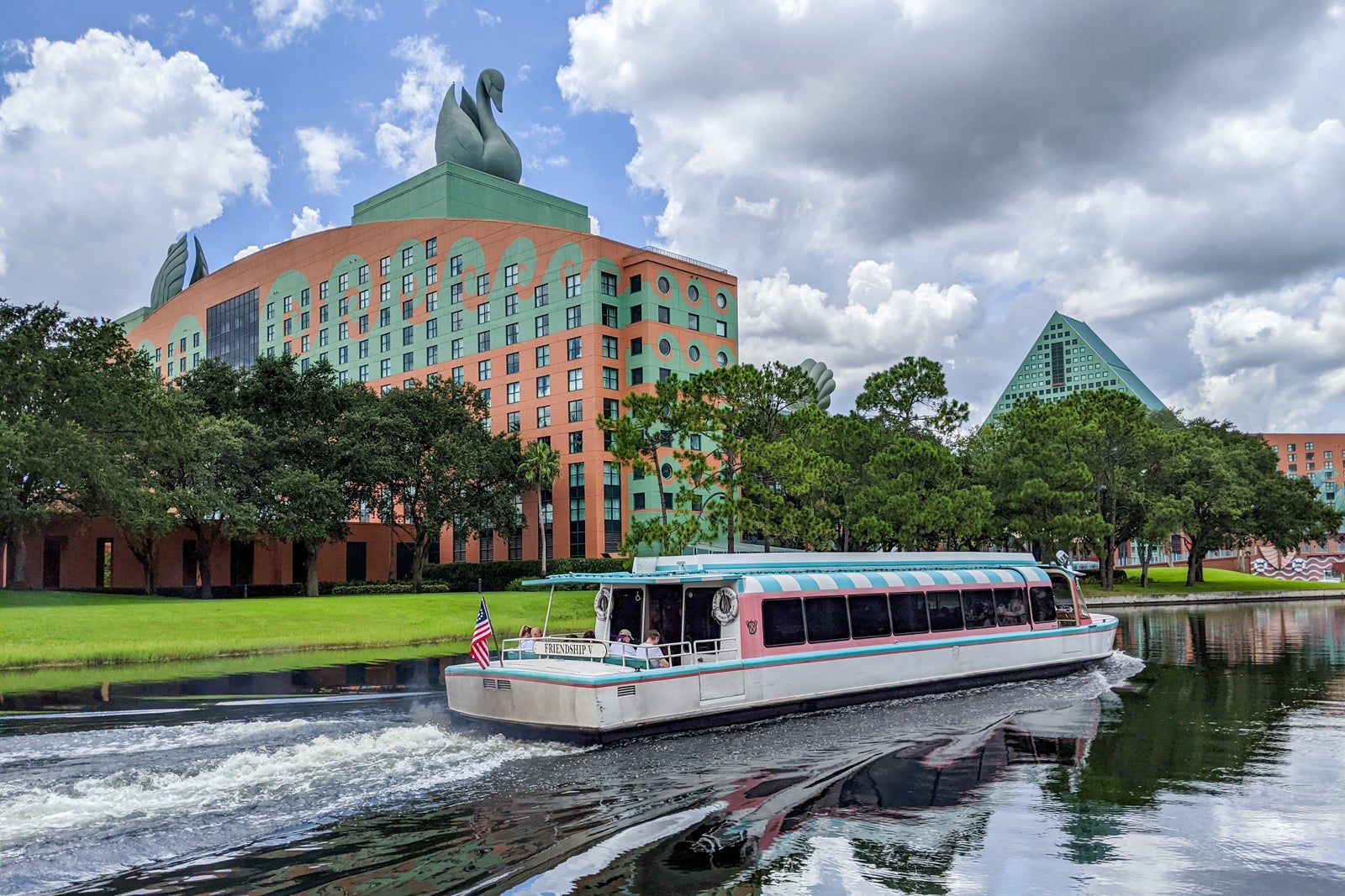  Walt Disney World Swan Hotel