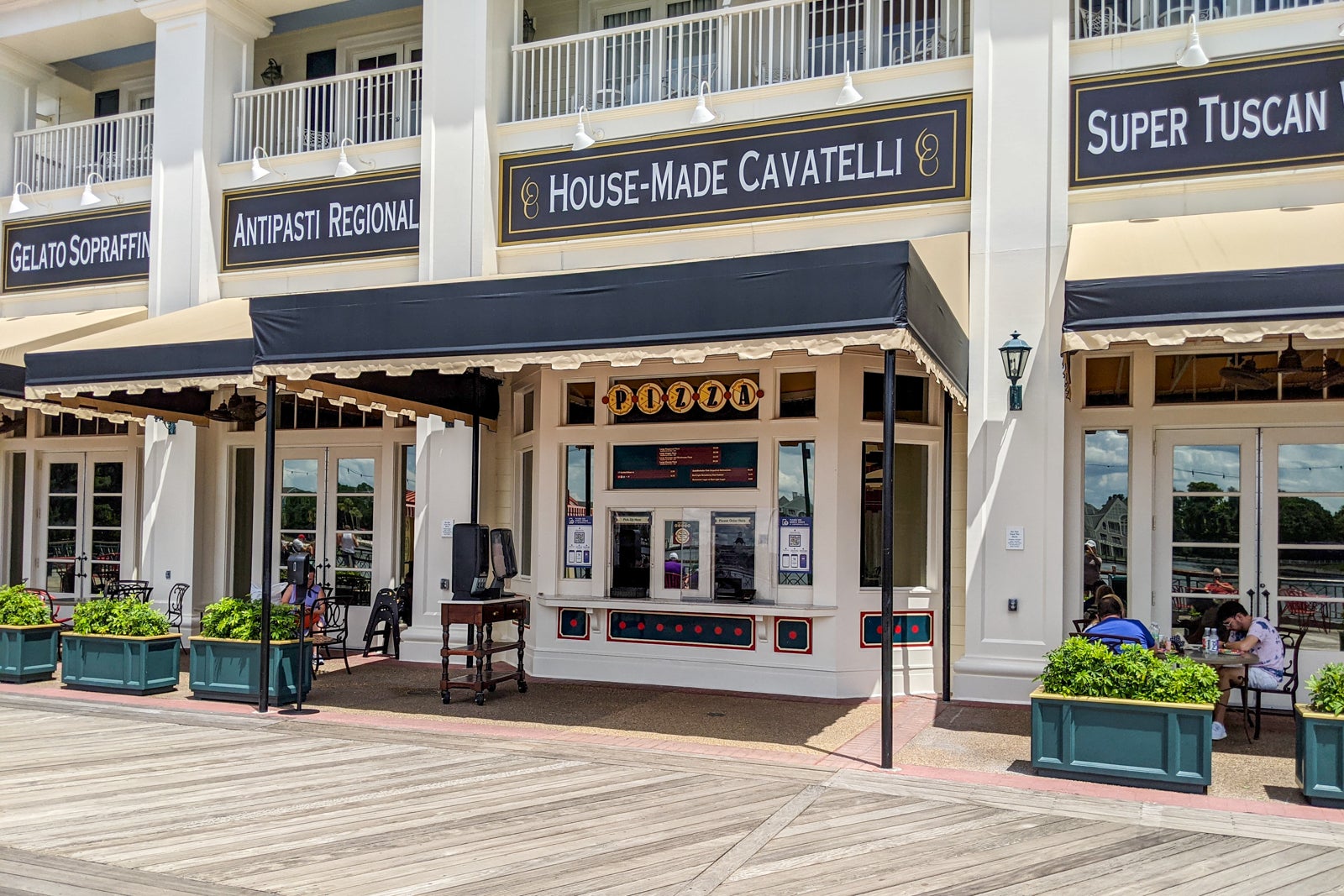 Tienda de pizza en Disney's Boardwalk