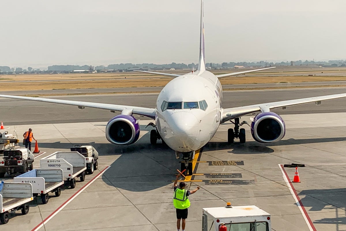 Avelo continues growing with new West Coast flights adventurereadyessentials