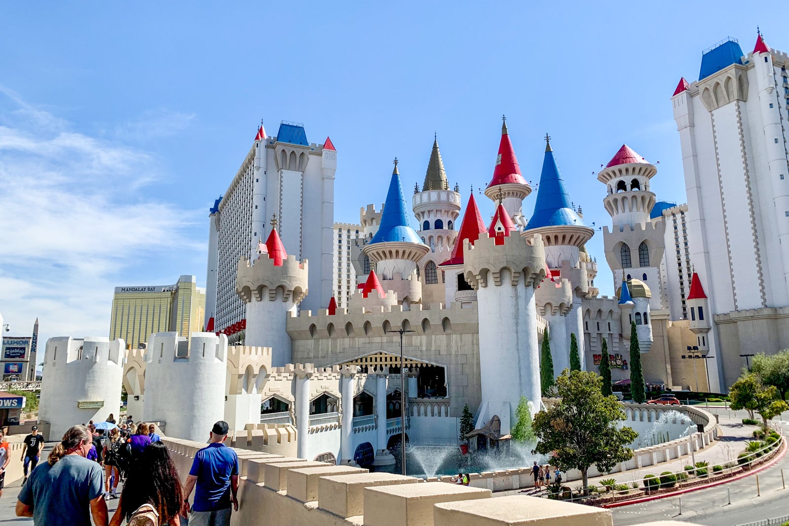 Hardly fit for a knight: Review of Excalibur Hotel and Casino in