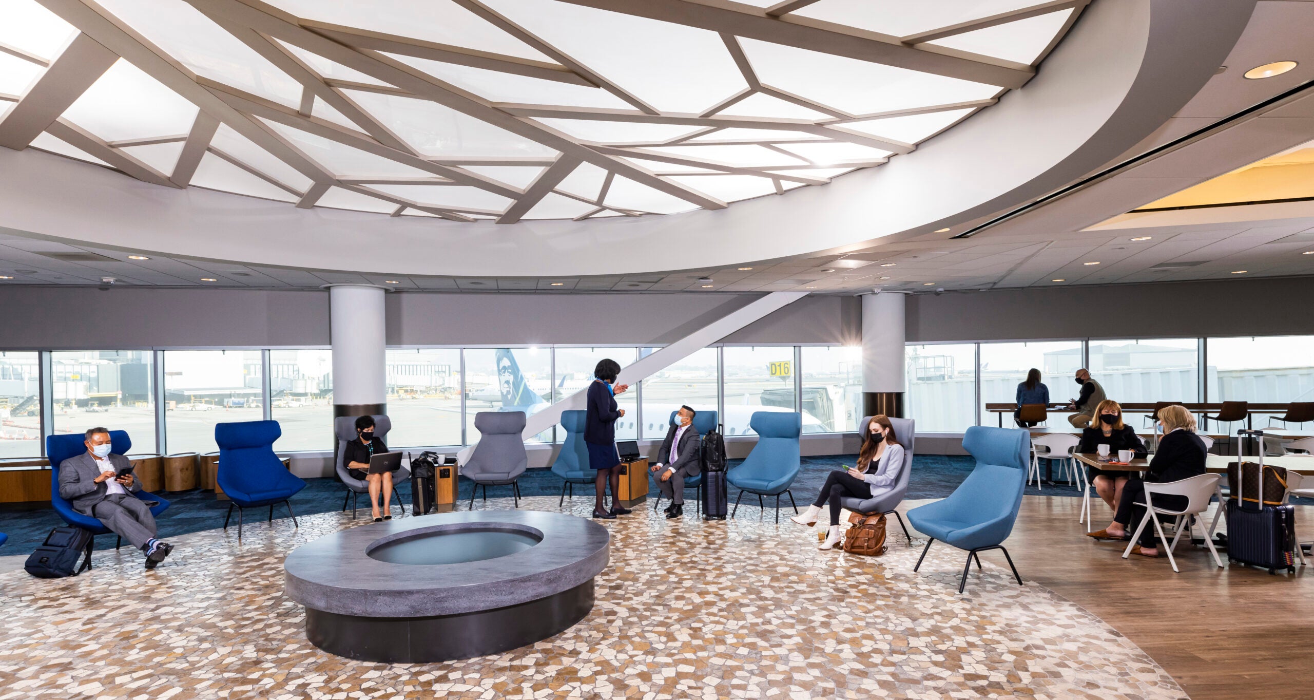 Your First Look At The Brand-new Alaska Lounge In San Francisco - The ...