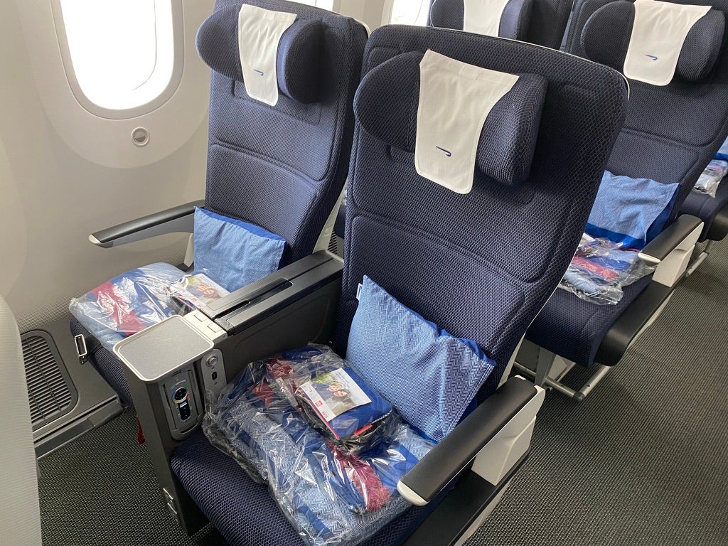 British Airways Premium Economy Review – DVSKL