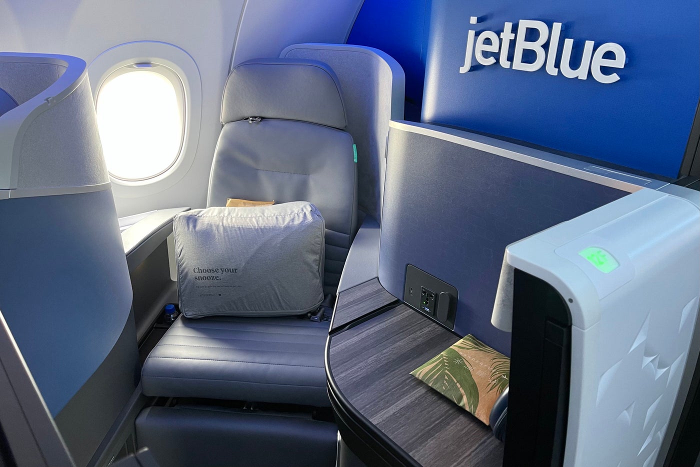 Newly minted: Reviewing JetBlue's brand new business class from London ...