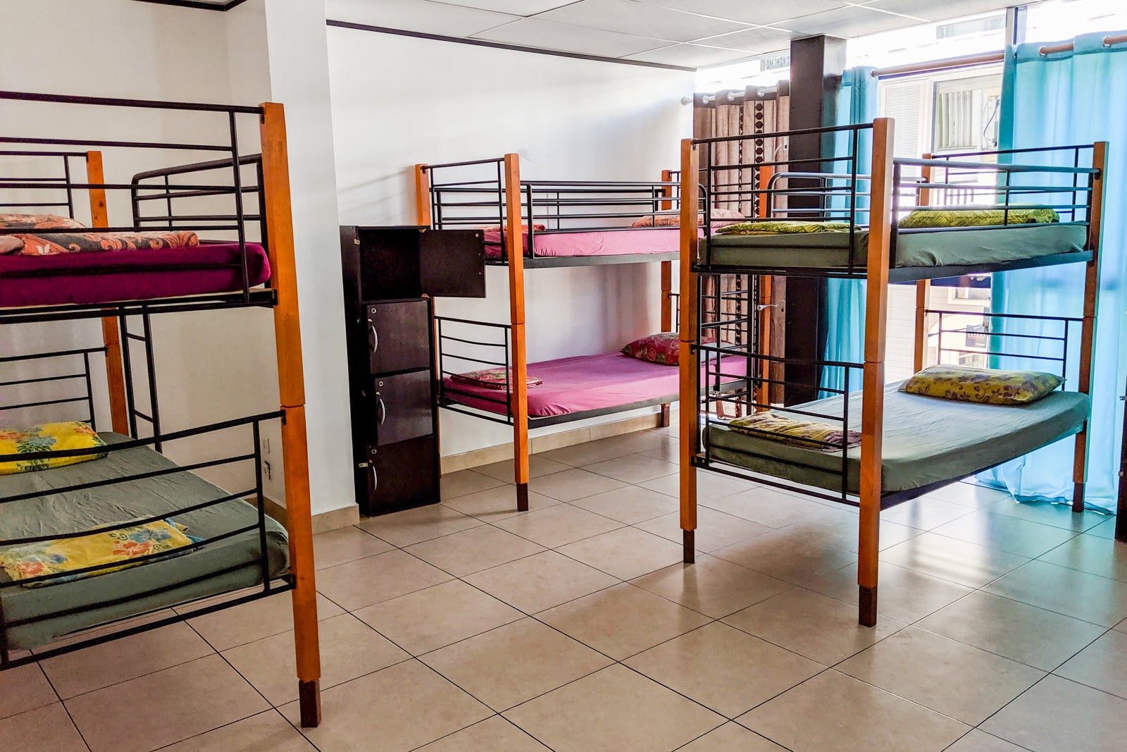 6 Reasons I Love Staying In Hostels When Traveling Solo The Points Guy