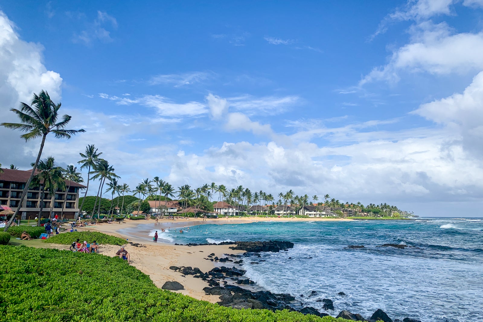 https://thepointsguy.global.ssl.fastly.net/us/originals/2021/09/20210930_Sheraton-in-Kauai-Resort-Poipu-Beach_CHenderson-38.jpg