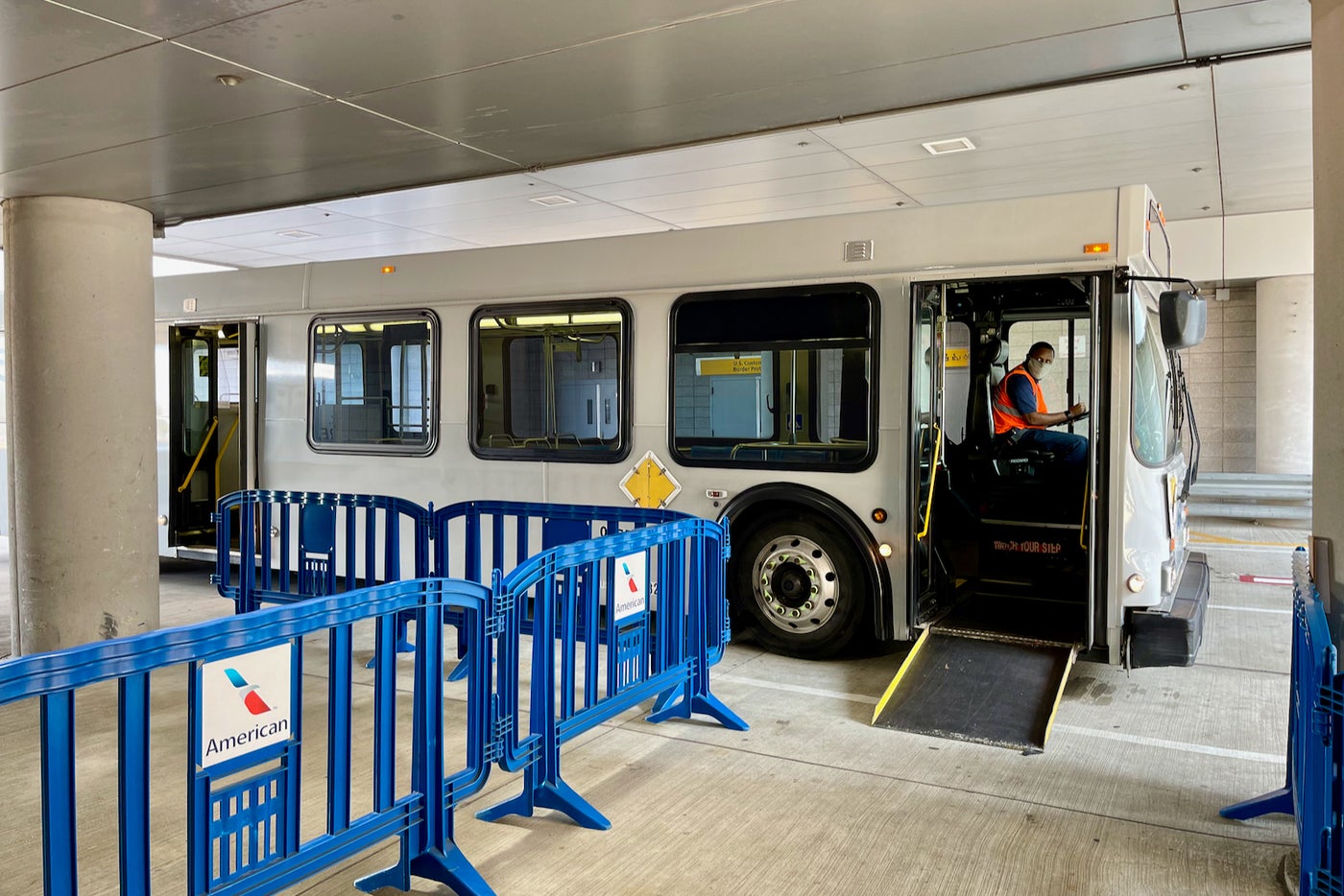 Riding the new JFK bus that streamlines American AirlinesJetBlue