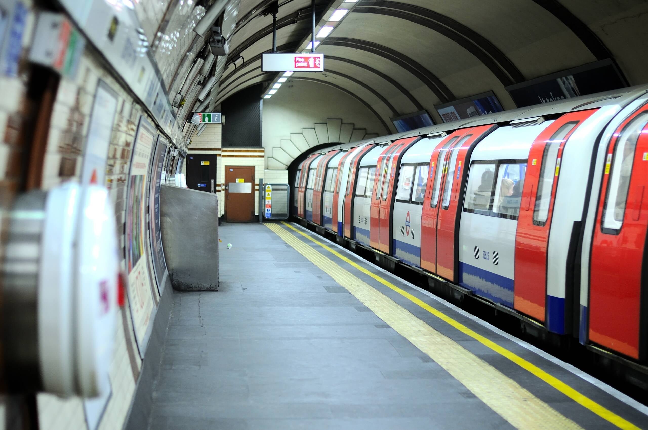 london-underground-station_t20_ynKPy0-scaled