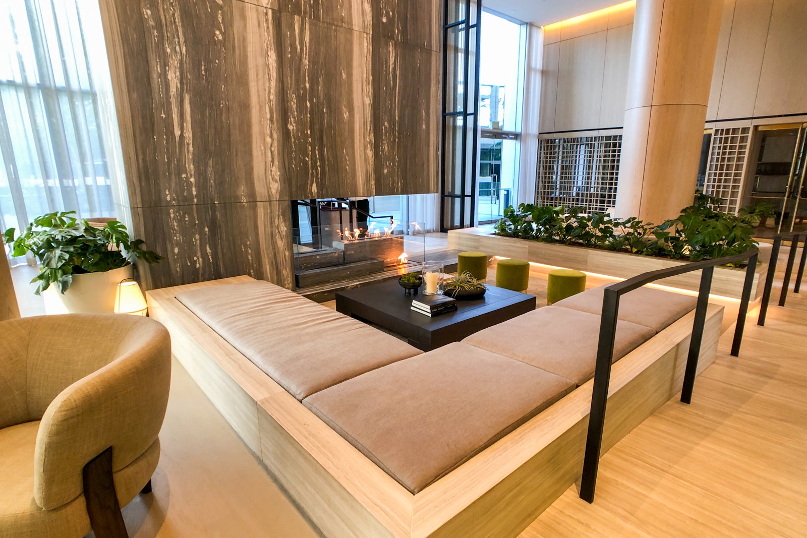 A beloved LA icon is brought back to life: Reviewing the new Fairmont ...