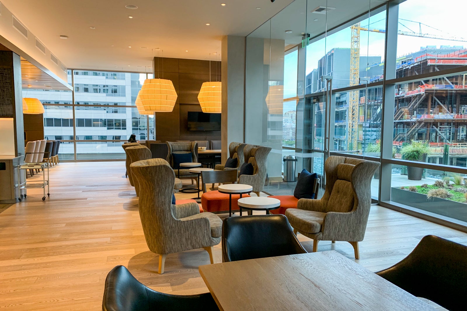 restaurants near nexus hotel seattle