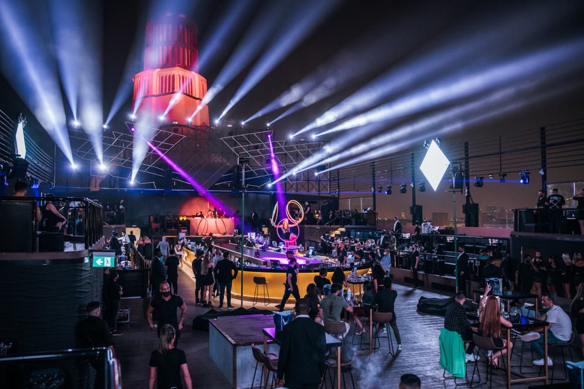 World's largest floating nightclub opens on historic QE2 cruise ship ...