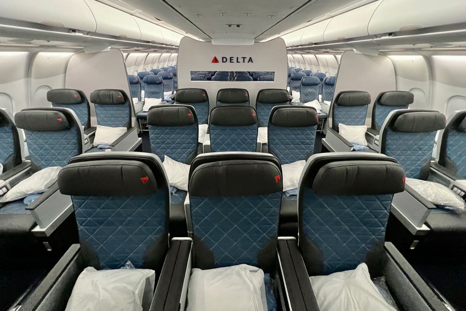 Inside Delta’s retrofitted Airbus A330 with fancy cabin upgrades - The ...