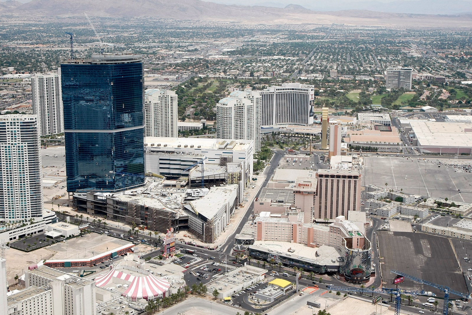 aerial view of the Fontainebleau tower in Las Vegas while under construction