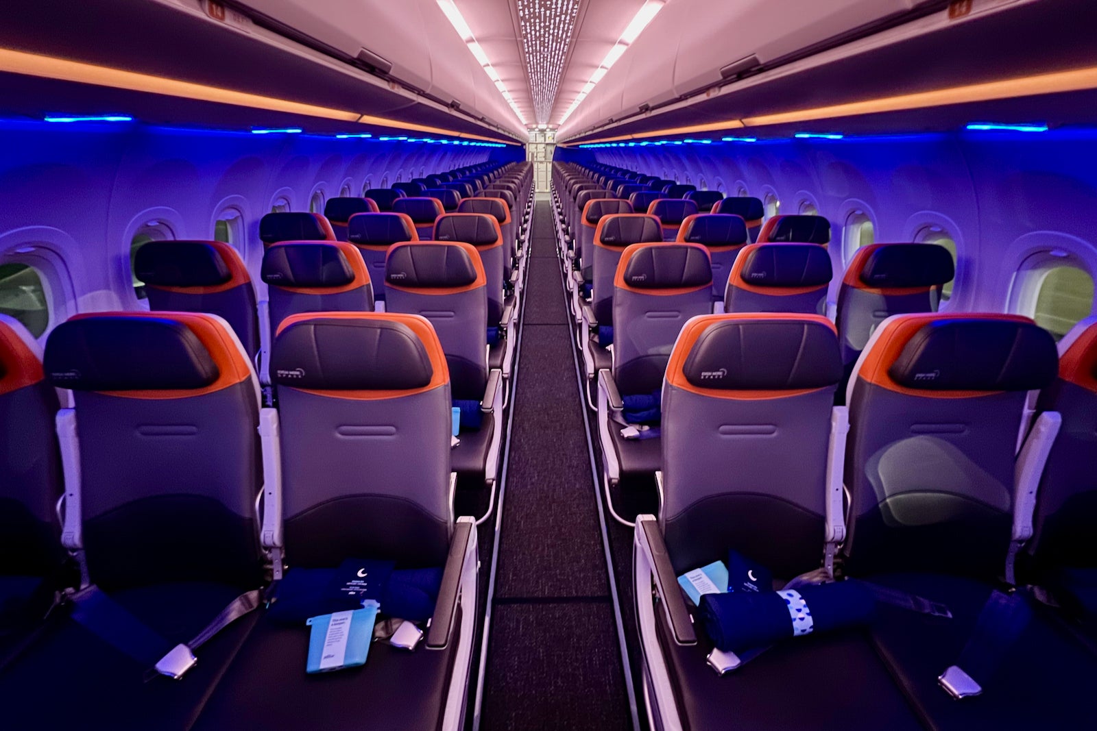 JetBlue Core Economy Airbus A321LR New York London Zach Griff 7