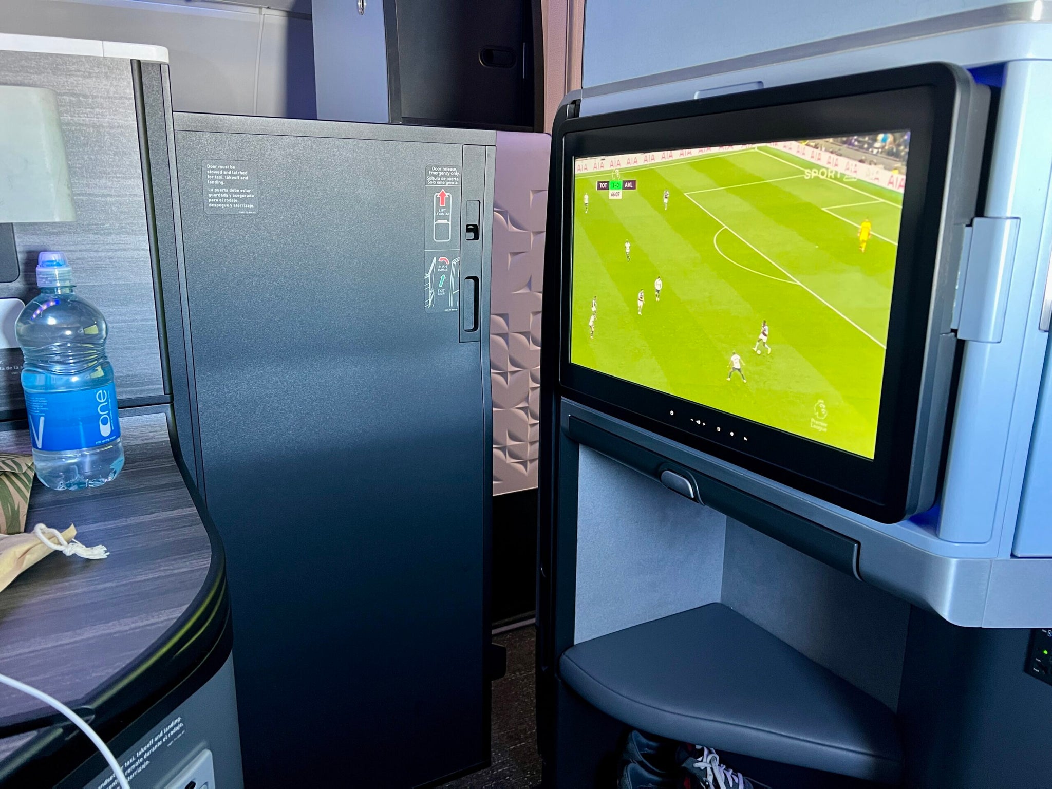 Review JetBlue Mint Studio business class from London Gatwick The