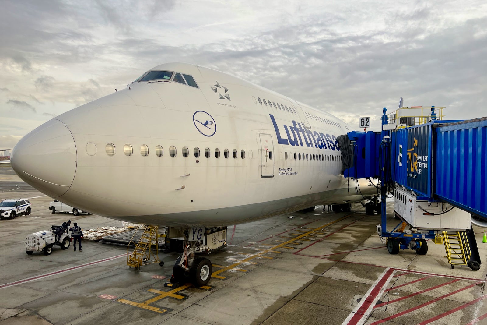 Lufthansa First Class Boeing 747-8 Frankfurt Newark
