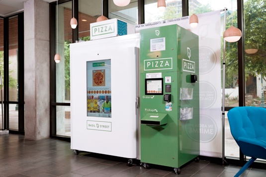 Pizza vending machine