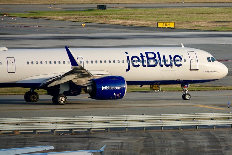 JetBlue cuts 20 routes, trims new Canada service, to boost summer ...