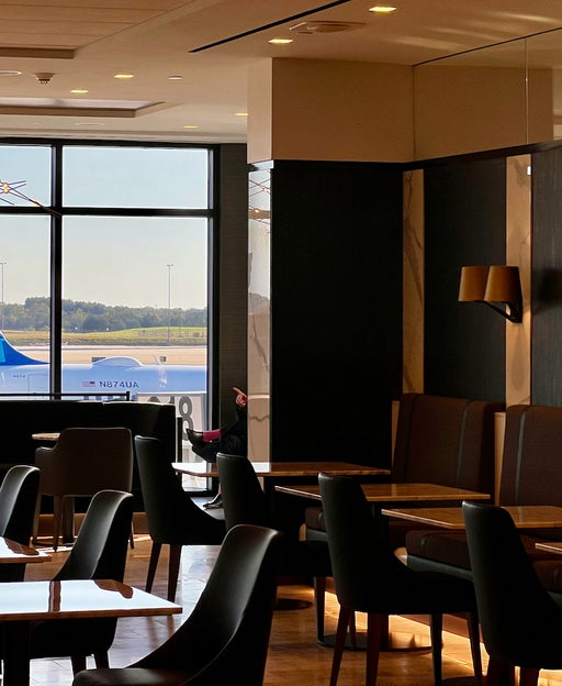 United's Chicago Polaris Lounge is now closed for a big expansion
