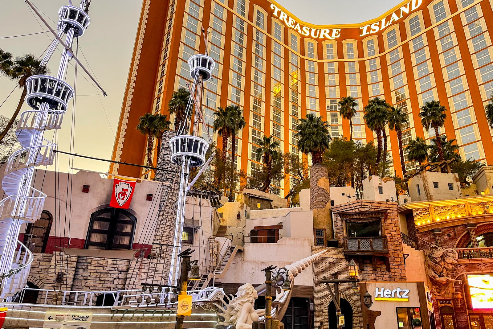 Should Las Vegas be your next family vacation destination? - The Points Guy