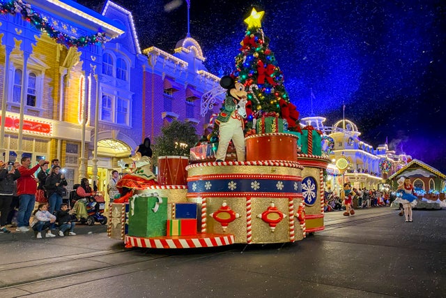 Guide to visiting Disney World at Christmas - The Points Guy