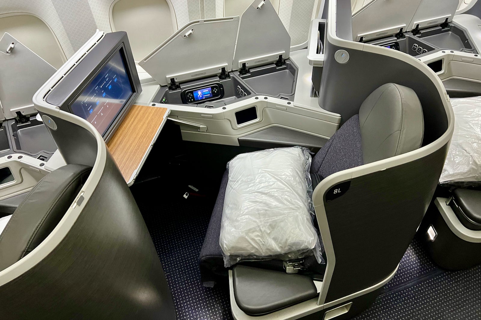 Review: American's best Boeing 777-200 business class from JFK to ...
