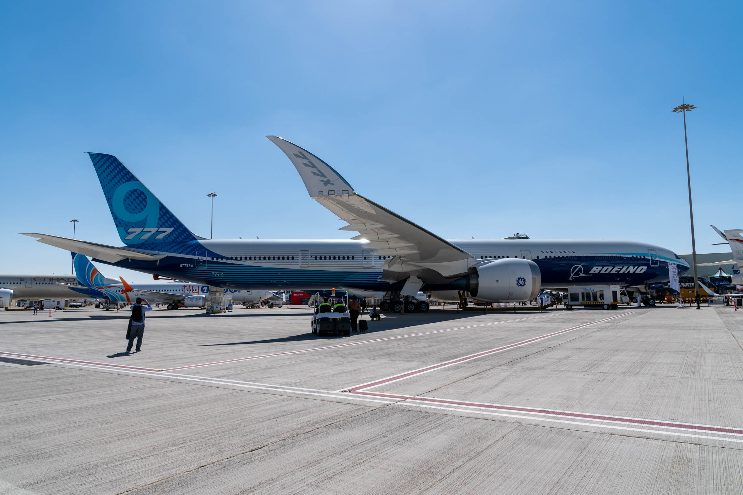 First Look: Inside Boeing's First Prototype 777X At Dubai Airshow - The ...