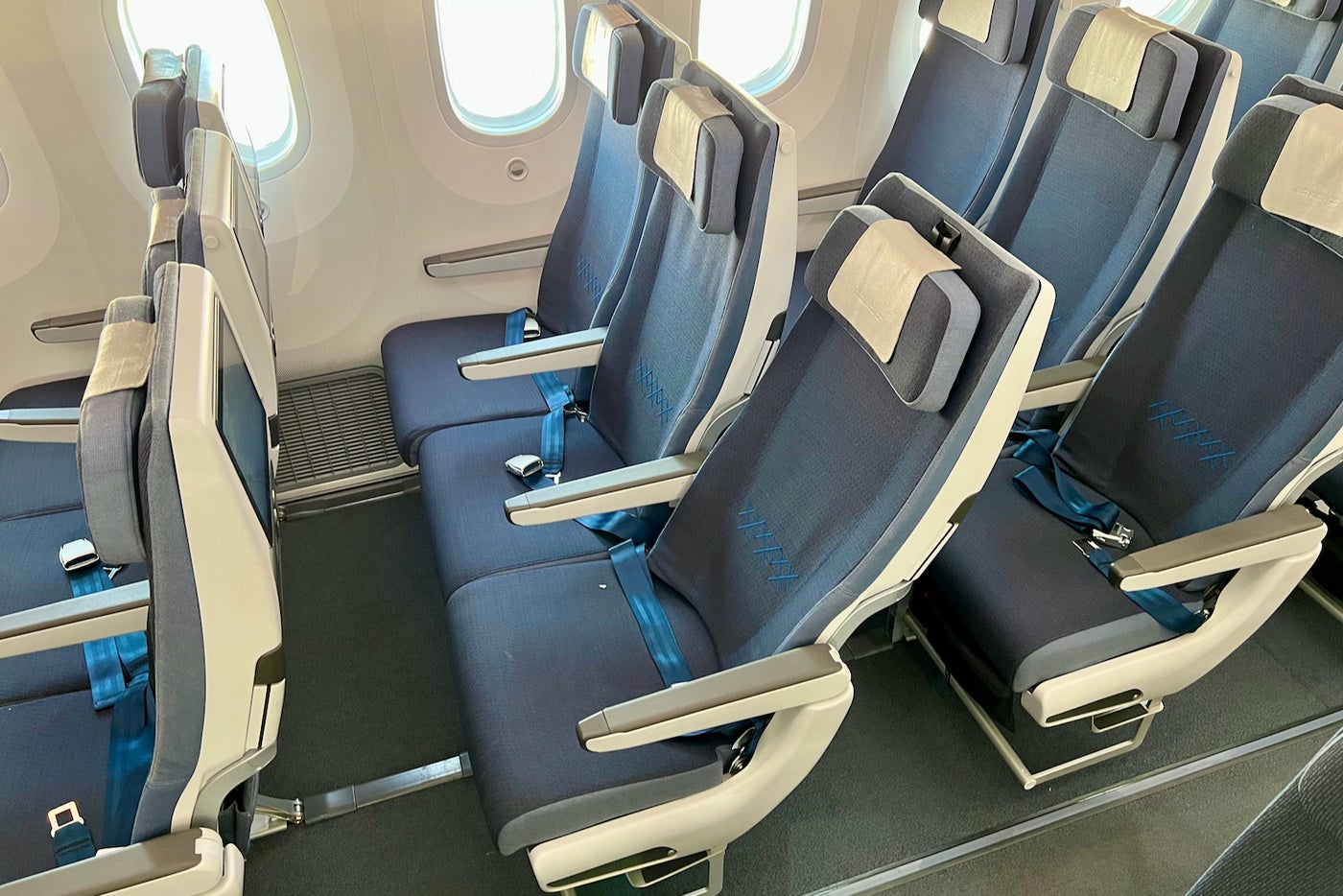 inside-el-al-s-spiffy-787-dreamliner-with-overhauled-cabins