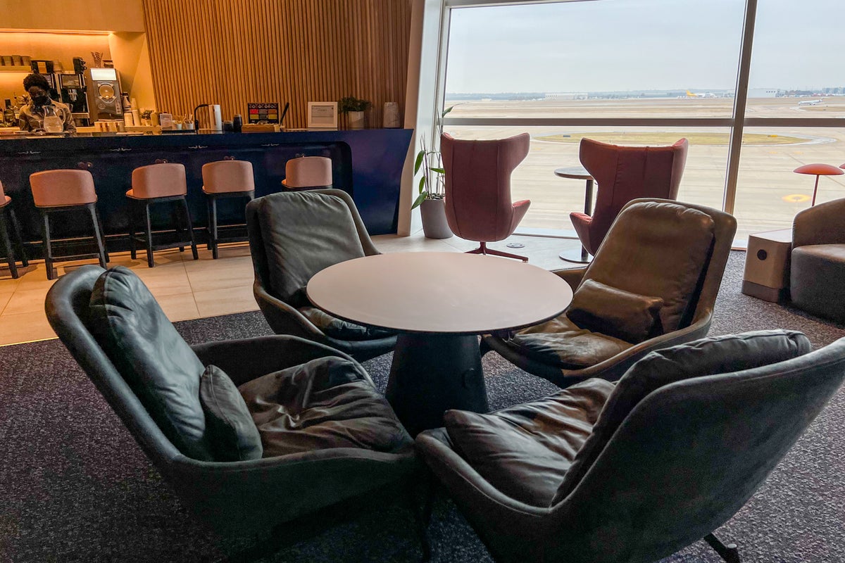 Which airport lounge should you use at Dallas airport? The Points Guy