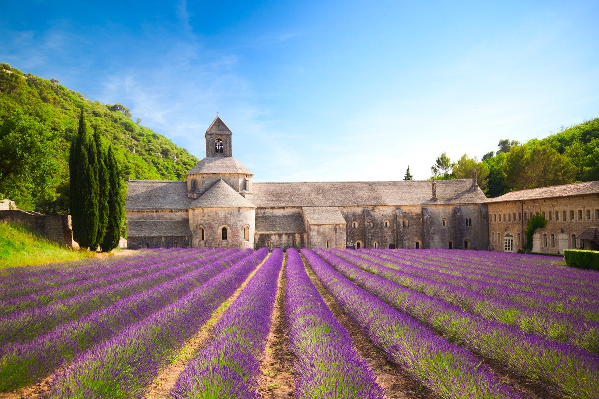 places to visit france in january