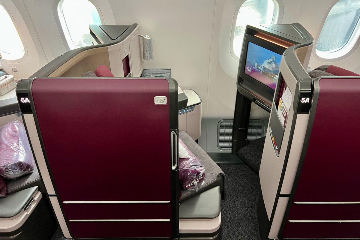 How Qatar Airways' new 787-9 business class compares to Qsuite - The ...