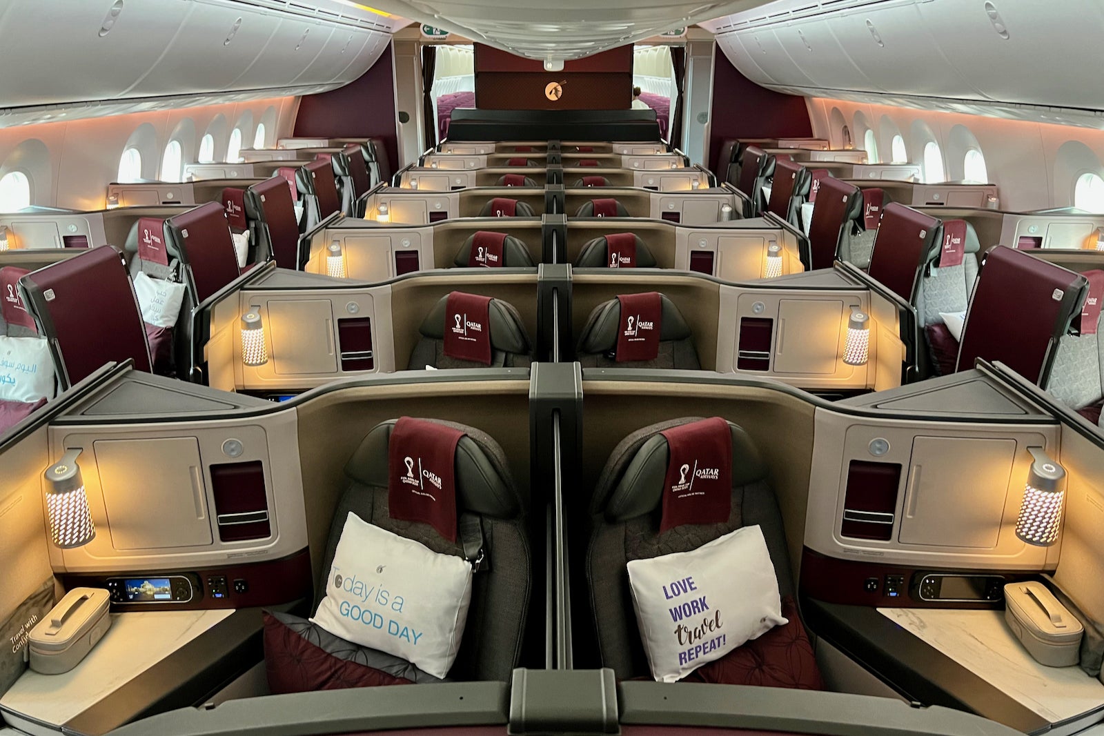 Review: Qatar Airways' new business class on the Boeing 787-9 Dreamliner -  The Points Guy