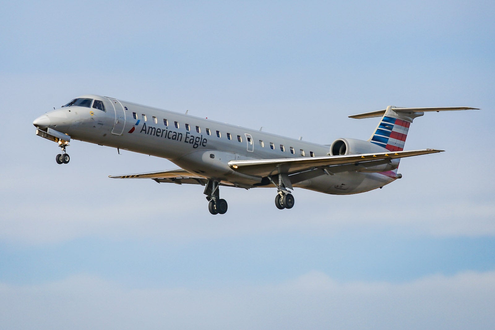 American Airlines Embraer ERJ-145 regional jet aircraft as seen on final approach landing at New York JFK international airport in NY, USA on February 13, 2020. The flight is operated by American Eagle, a regional branch of American Airlines ( Envoy Air ). The commercial airplane has the registration N605KS. American Airlines is a major US carrier with headquarters at Fort Worth. AA AAL is the largest airline in the world by fleet and passenger and member of Oneworld aviation alliance. (Photo by Nicolas Economou/NurPhoto)