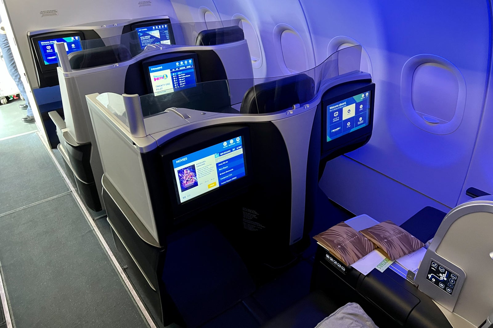 Upgrade to JetBlue Mint seating