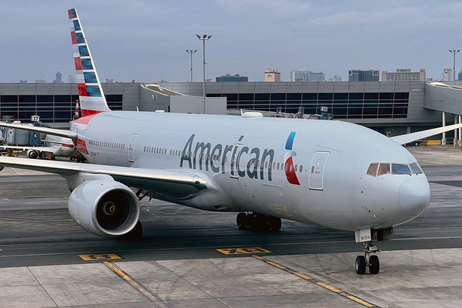 American Airlines plane