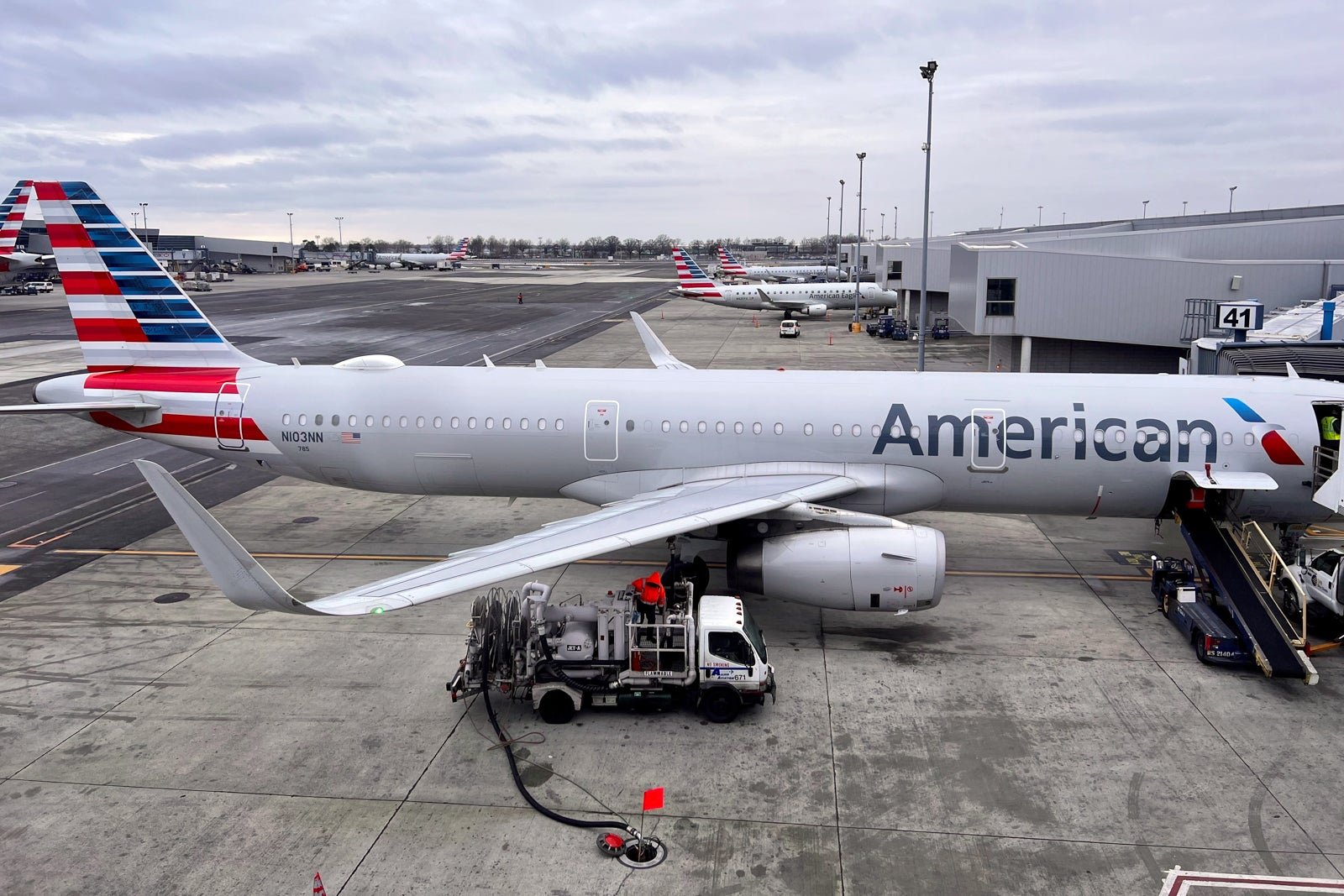 American Airlines will allow free carryon bags reversing policy