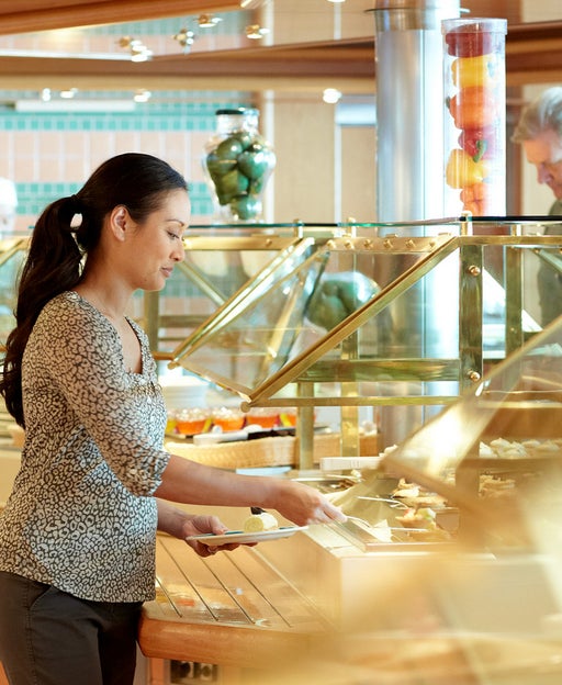 Cruise ship buffet taboos: 10 things you should never do at mealtime