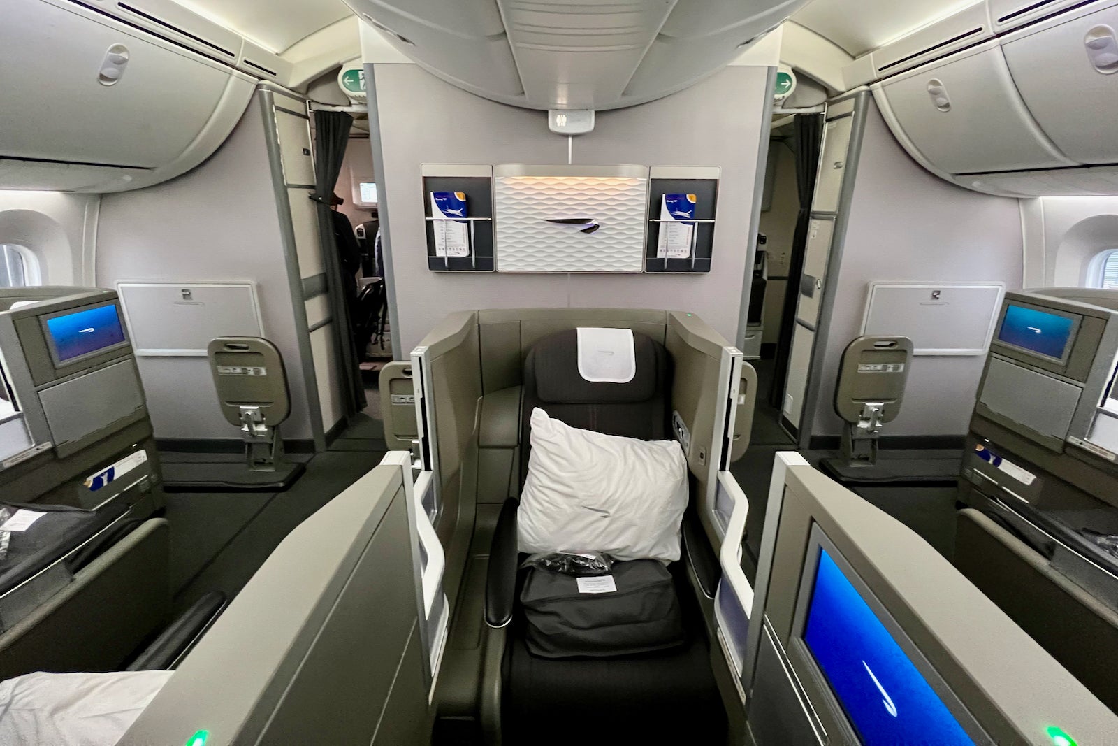 Why it's so special to fly in lie-flat business class on short European ...
